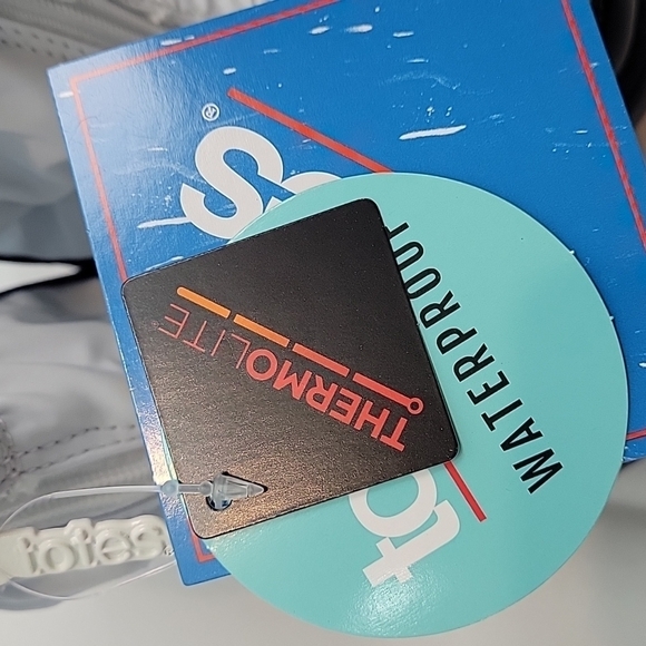 TOTES Waterproof fur lined winter boots white with hearts toddler girls - Picture 3 of 14